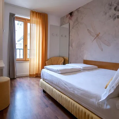 מלון Metropole 4*