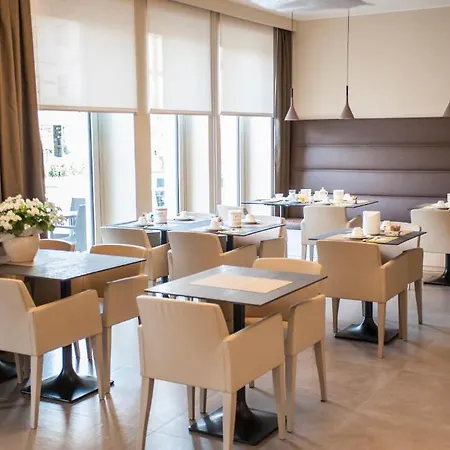 Metropole 4* גראדו