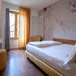 מלון Metropole 4*