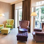 Metropole מלון 4*