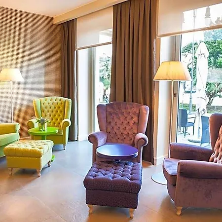 Metropole 4*