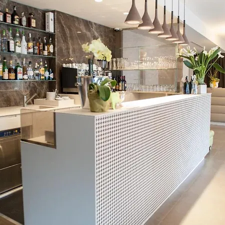 Metropole Hotel 4*